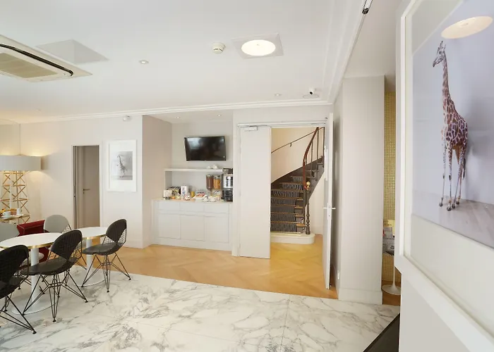 Nouvel EiffelHotel Parijs